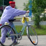 Donna Lappone in Bicicletta